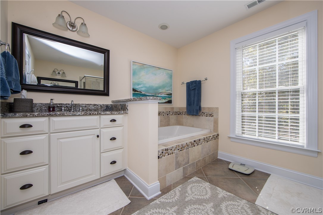 13711 Thorngate Road Midlothian, VA 23113 - Photo 29 of 46 Master Bathroom