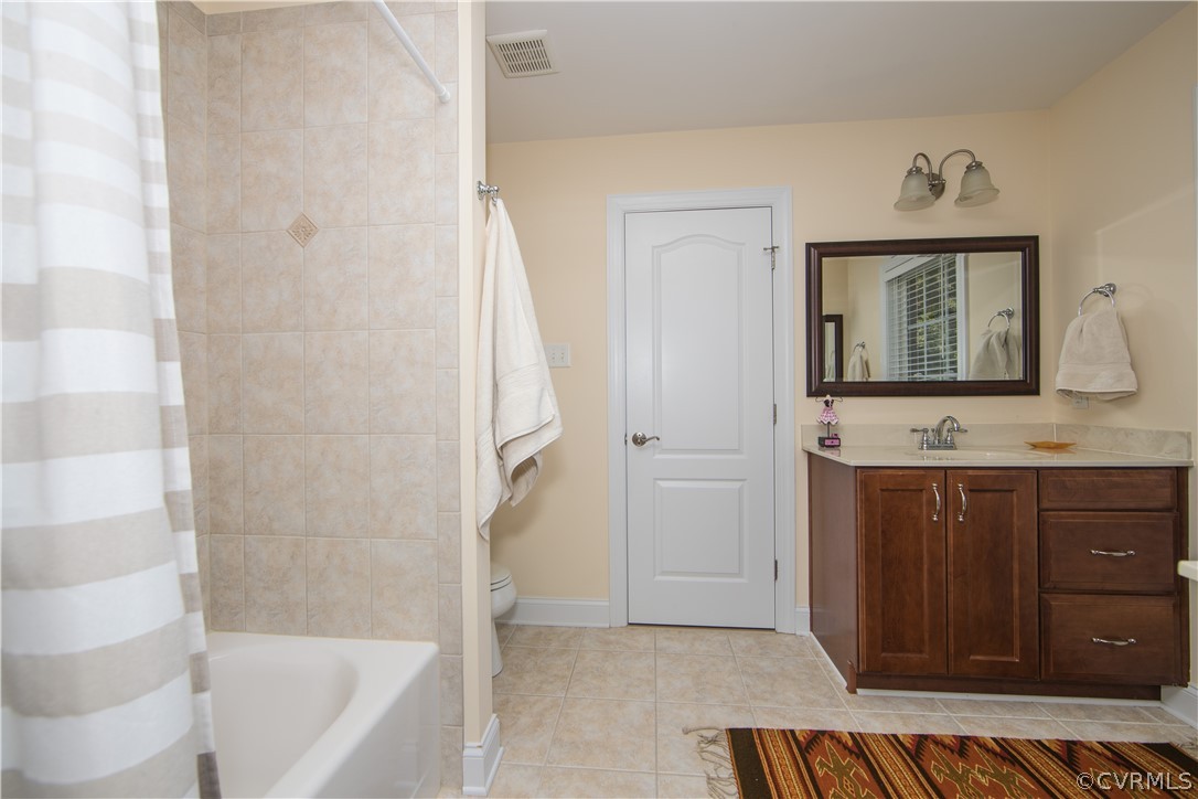 13711 Thorngate Road Midlothian, VA 23113 - Photo 36 of 46 Jack & Jill bath