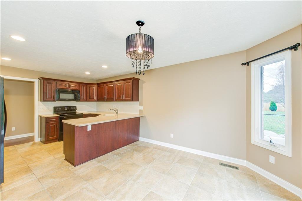5686 Hall Road Plainfield, IN 46168 - Photo 15 of 39 Gallery Image 15