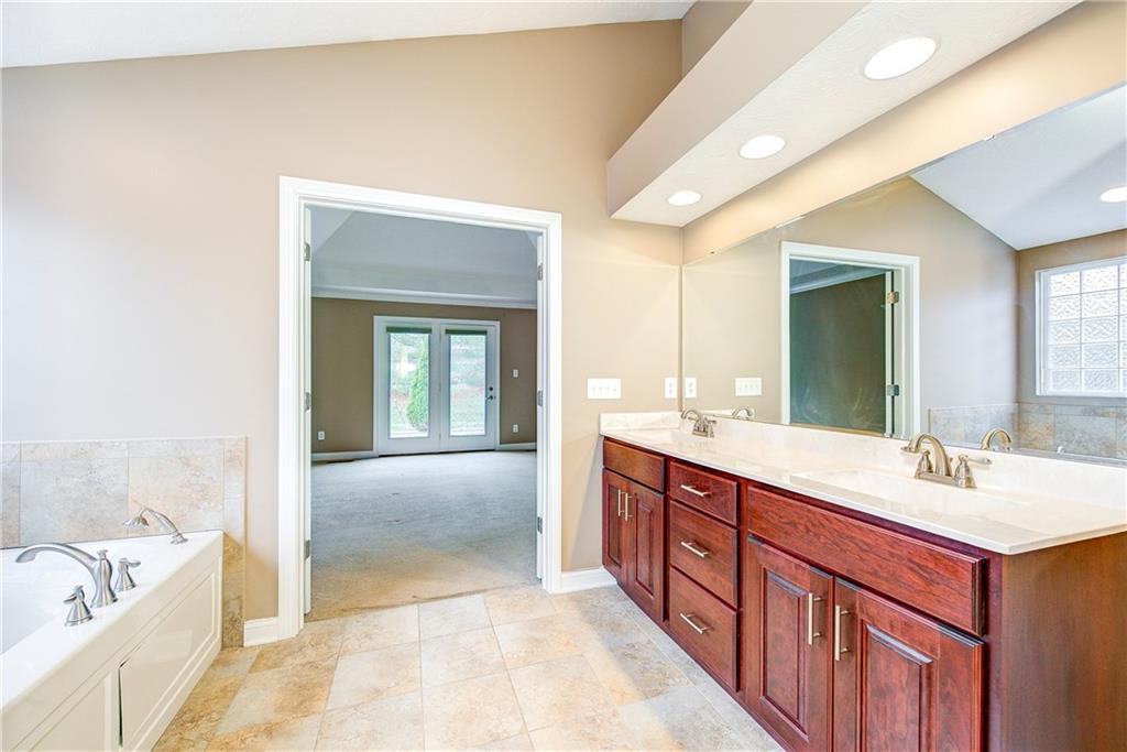 5686 Hall Road Plainfield, IN 46168 - Photo 21 of 39 Gallery Image 21