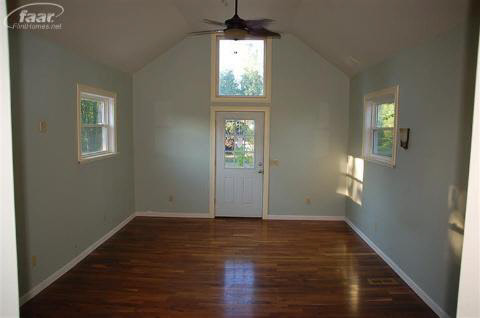 6209 Coldwater Road Flushing, MI 48433 - Photo 10 of 13 20153035-9.JPG
