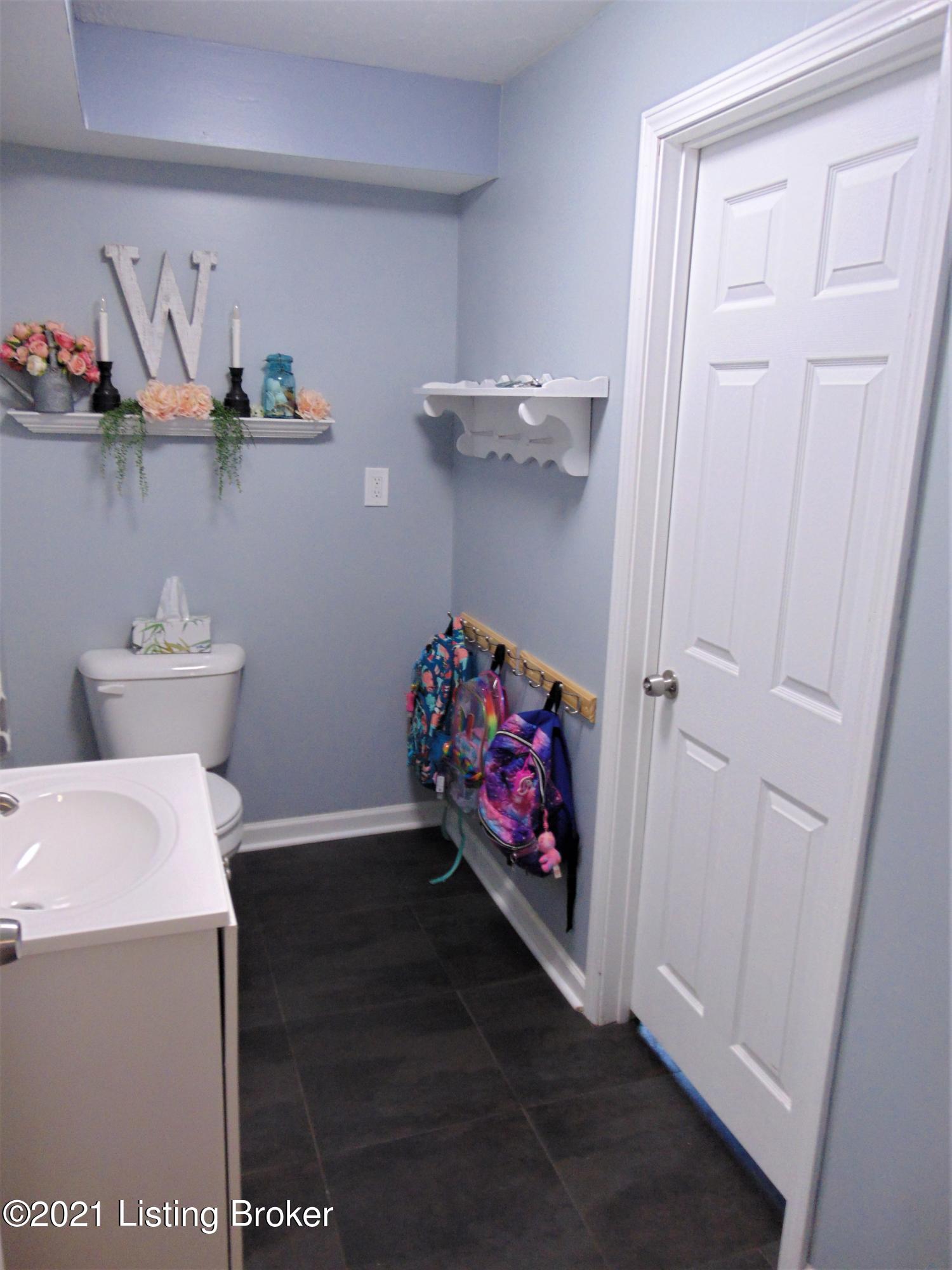 6601 Delton Road Louisville, KY 40258 - Photo 46 of 65 DSC02795