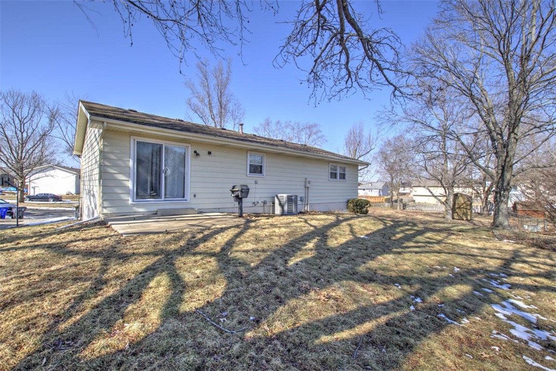 2346 Longwood Place Decatur, IL 62526 - Photo 24 of 29 Gallery Image 24
