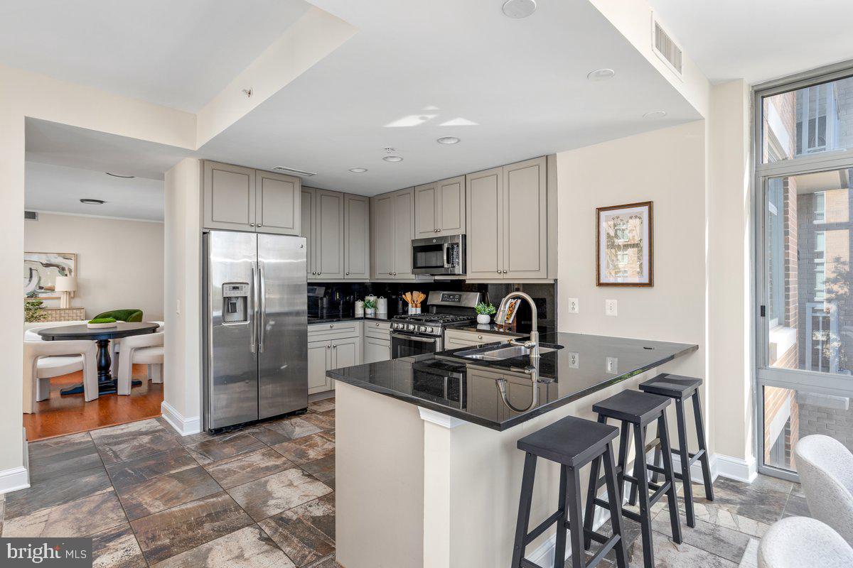11990 Market Street, Unit 417 Reston, VA 20190 - Photo 11 of 43 Gallery Image 11