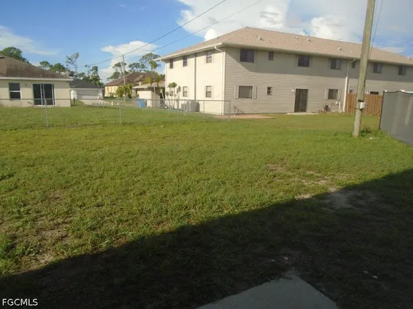 $1,675 | 1228 Trafalgar Parkway, Unit 1228, Cape Coral, FL 33991