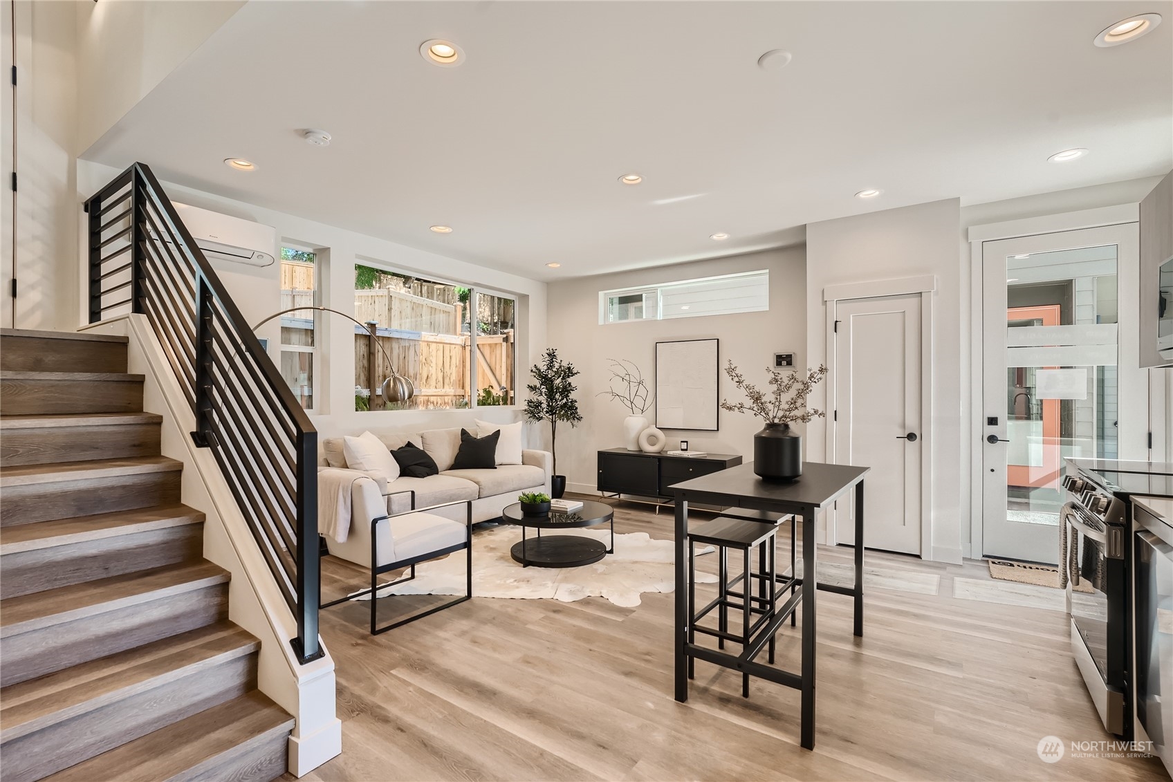 9524 3rd Avenue Northeast, Unit B Seattle, WA 98115 - Photo 5 of 21 a living room with furniture