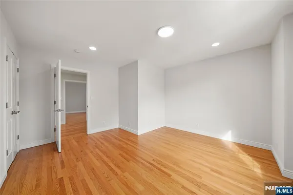 $1,650,000 | 137 6th Street, Cresskill, NJ 07626