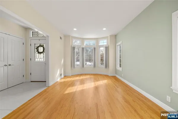 $1,650,000 | 137 6th Street, Cresskill, NJ 07626