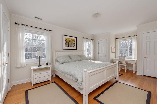 429 Sunset Road Winnetka, IL 60093 - Photo 15 of 25