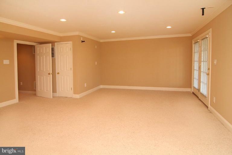 10802 Wadsworth Road Woodstock, MD 21163 - Photo 19 of 21 LL Family Room