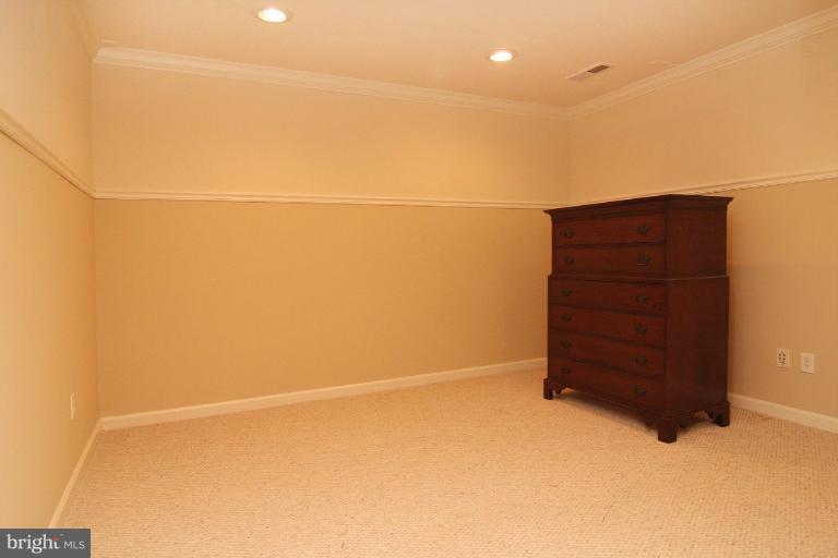 10802 Wadsworth Road Woodstock, MD 21163 - Photo 20 of 21 LL Office