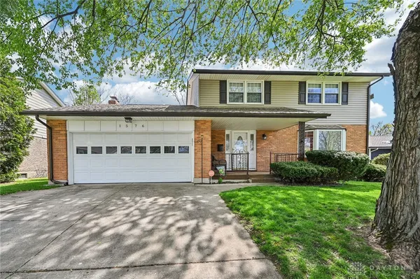 $329,900 | 1576 Burchwood Drive, Fairborn, OH 45324