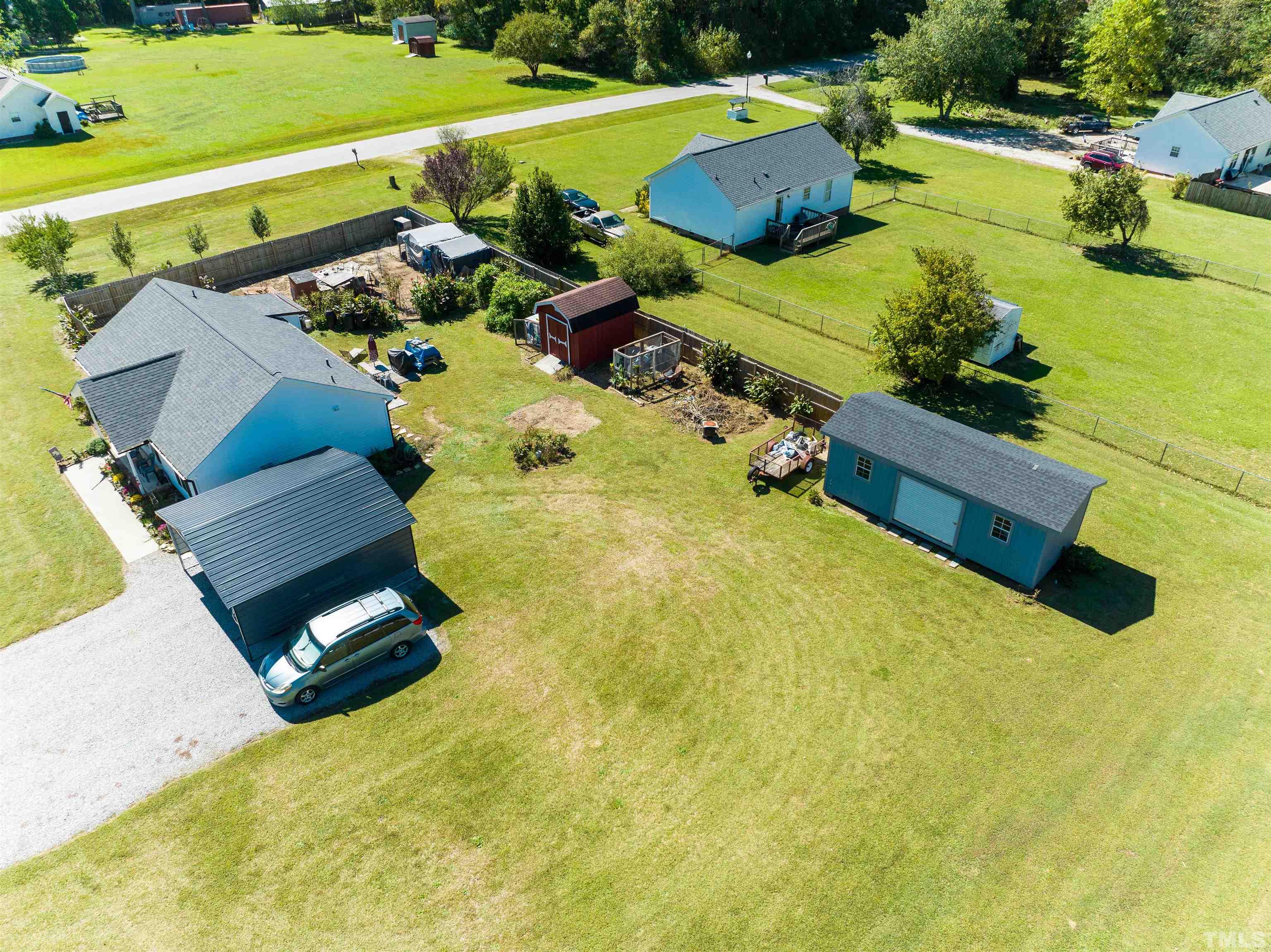 1283 Lee Road Clayton, NC 27520 - Photo 4 of 32