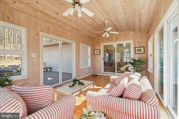 $750,000 | 320 Barker Lane, Bluemont, VA 20135