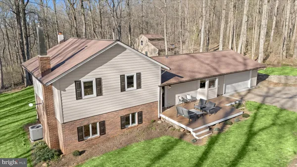 $750,000 | 320 Barker Lane, Bluemont, VA 20135
