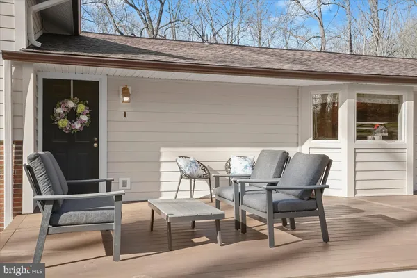 $750,000 | 320 Barker Lane, Bluemont, VA 20135