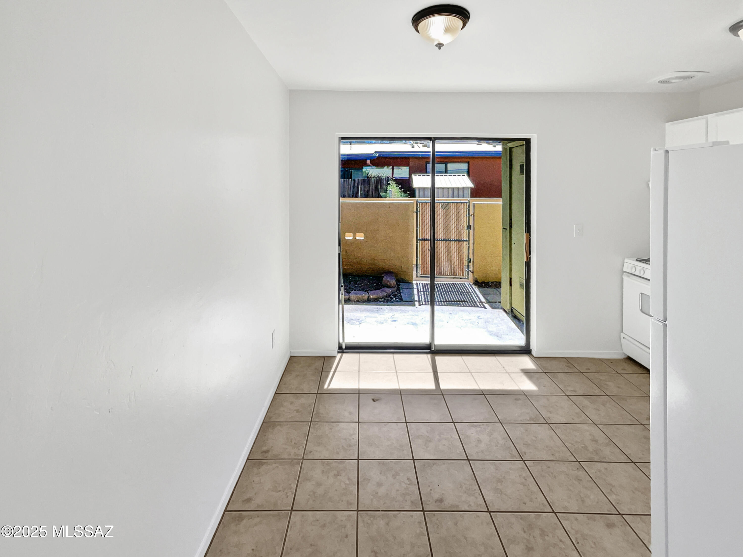 350 North Silverbell Road, Unit 8 Tucson, AZ 85745 - Photo 16 of 19