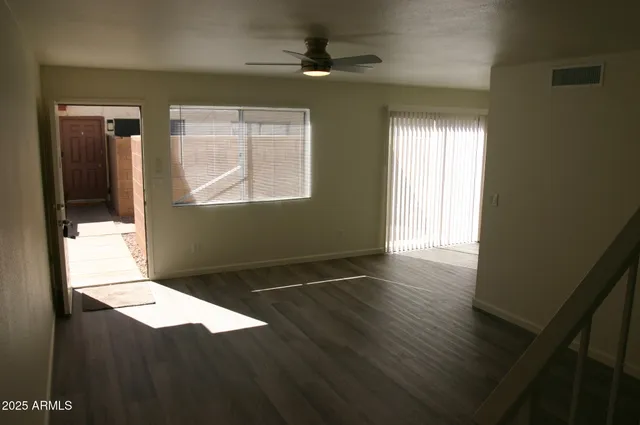 $1,595 | 860 East Brown Road, Unit 6, Mesa, AZ 85203