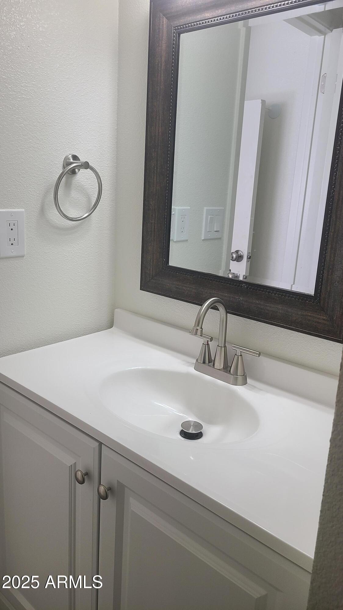 860 East Brown Road, Unit 6 Mesa, AZ 85203 - Photo 20 of 33 20250318_150126