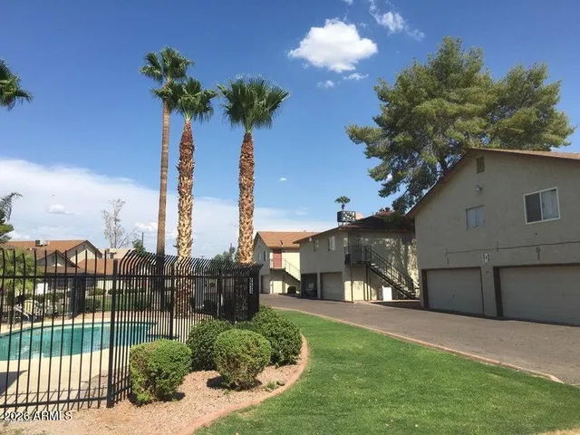$1,595 | 860 East Brown Road, Unit 6, Mesa, AZ 85203