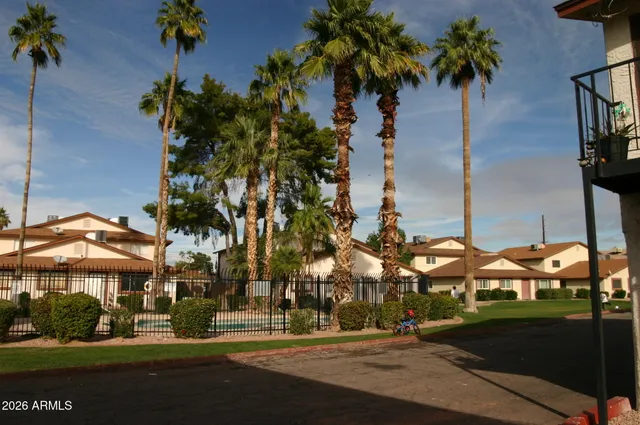 $1,595 | 860 East Brown Road, Unit 6, Mesa, AZ 85203