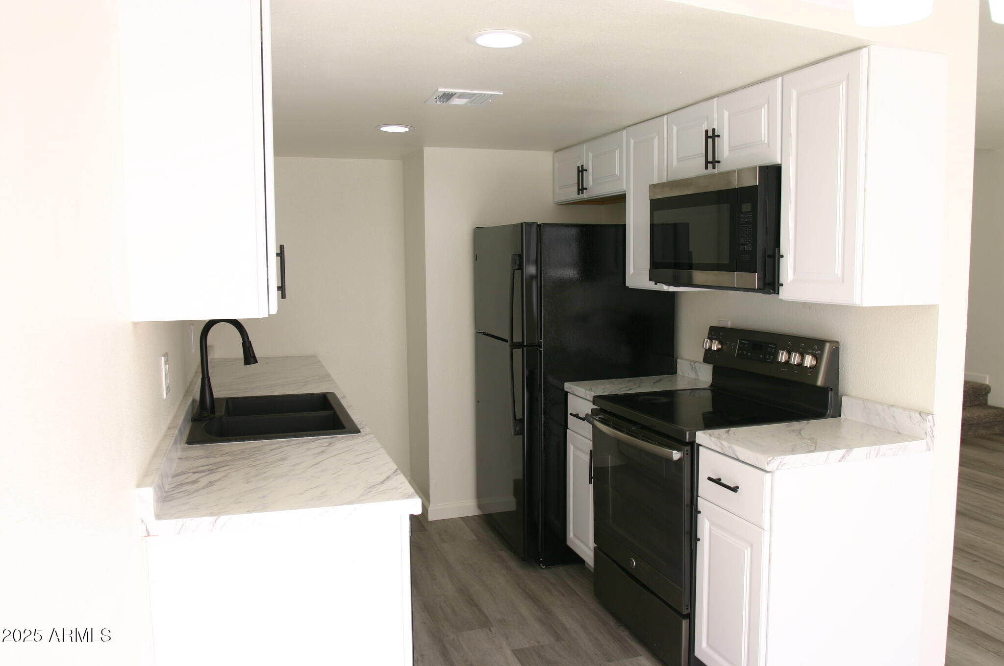 860 East Brown Road, Unit 6 Mesa, AZ 85203 - Photo 5 of 33 IMG_0009