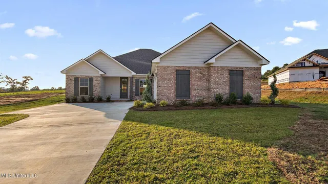 $377,900 | 327 Cornerstone Crossing, Brandon, MS 39042