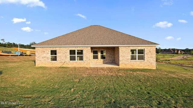 $377,900 | 327 Cornerstone Crossing, Brandon, MS 39042