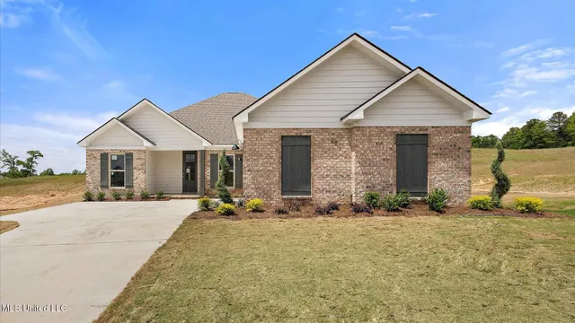 $377,900 | 327 Cornerstone Crossing, Brandon, MS 39042