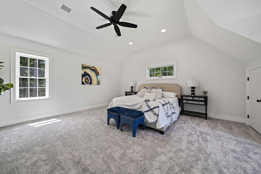 5 Clarendon Holbrook, MA 02343 - Photo 18 of 40
