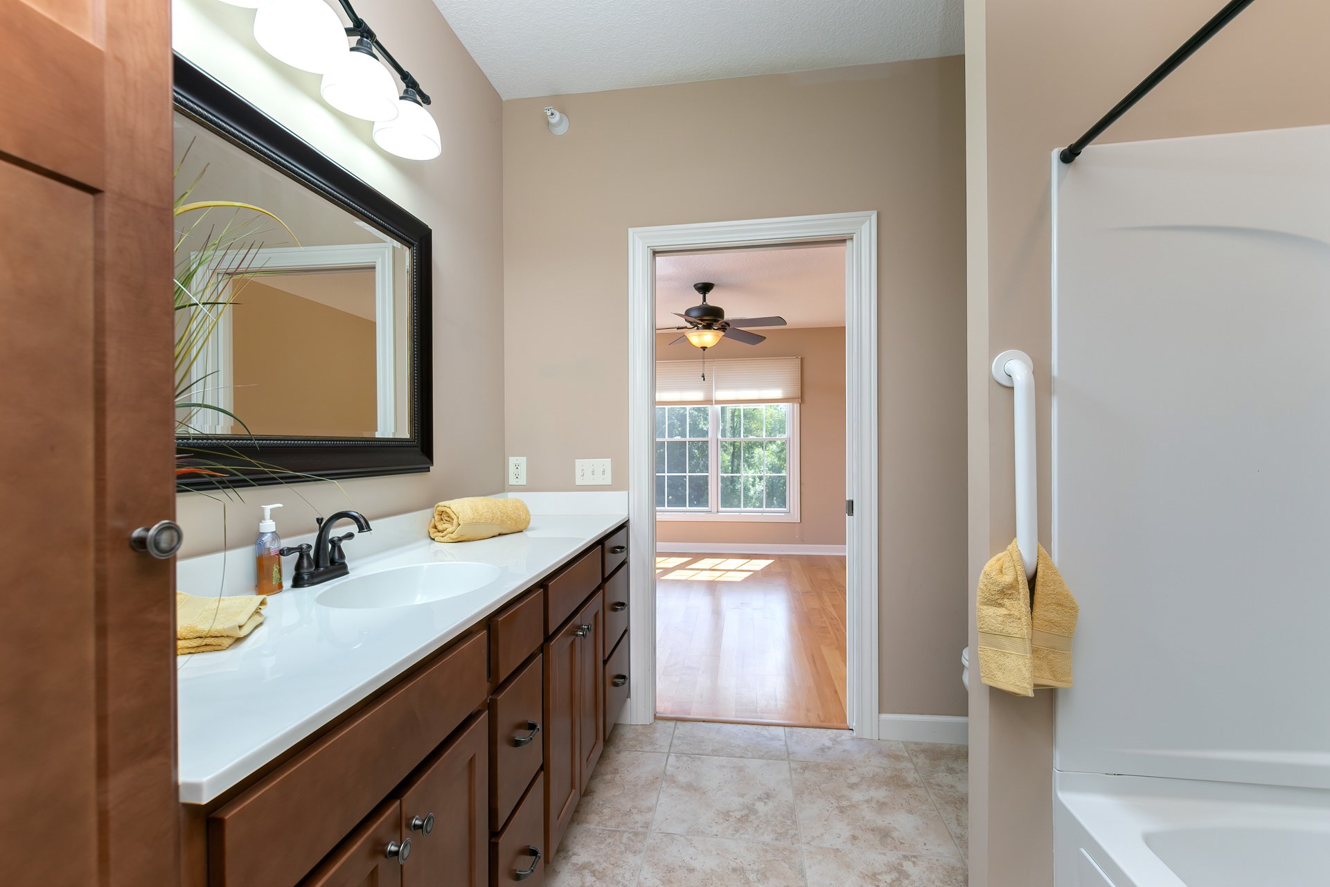 1237 East Kimberly Road Bettendorf, IA 52722 - Photo 16 of 20 Gallery Image 16