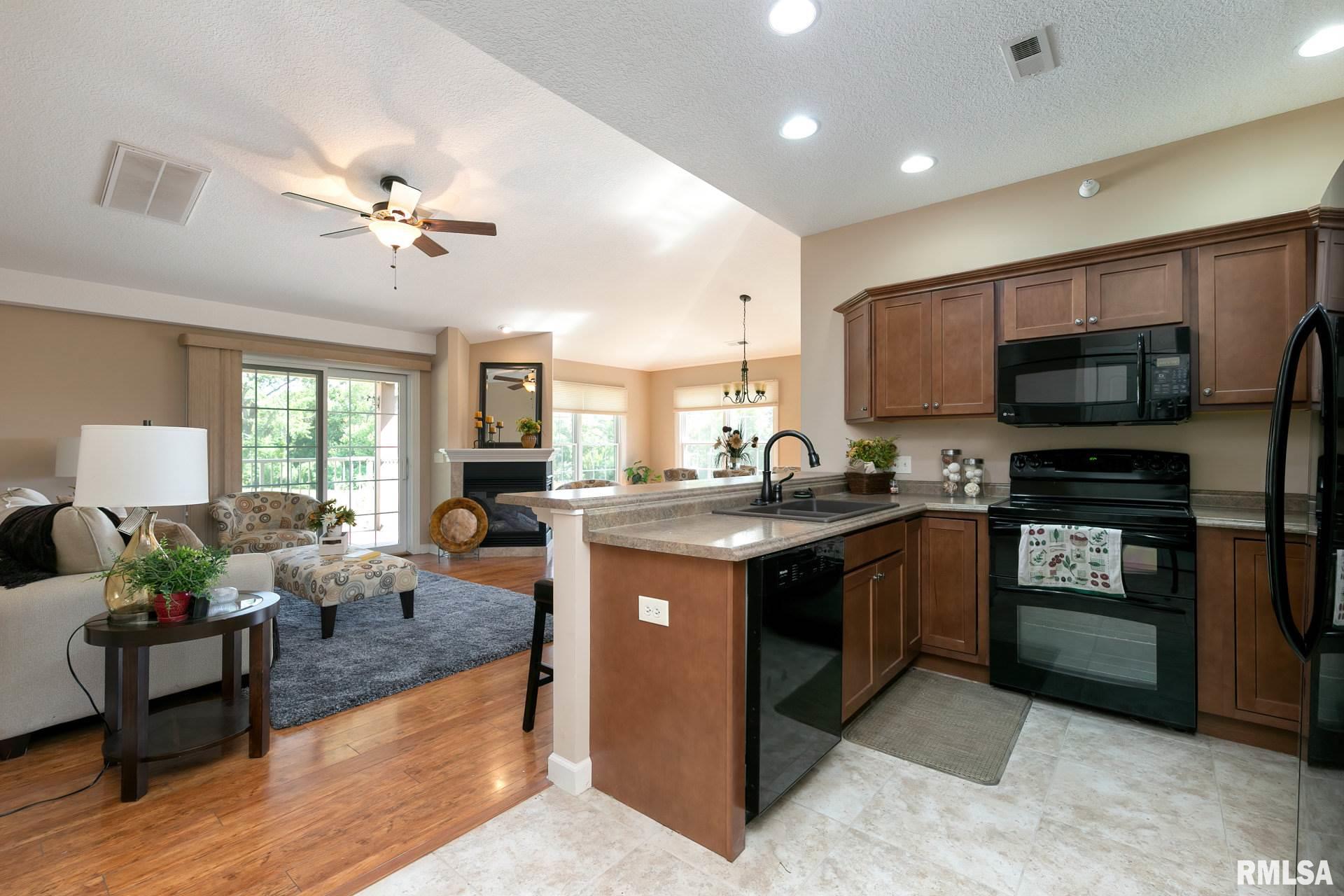 1237 East Kimberly Road Bettendorf, IA 52722 - Photo 6 of 20 Gallery Image 6