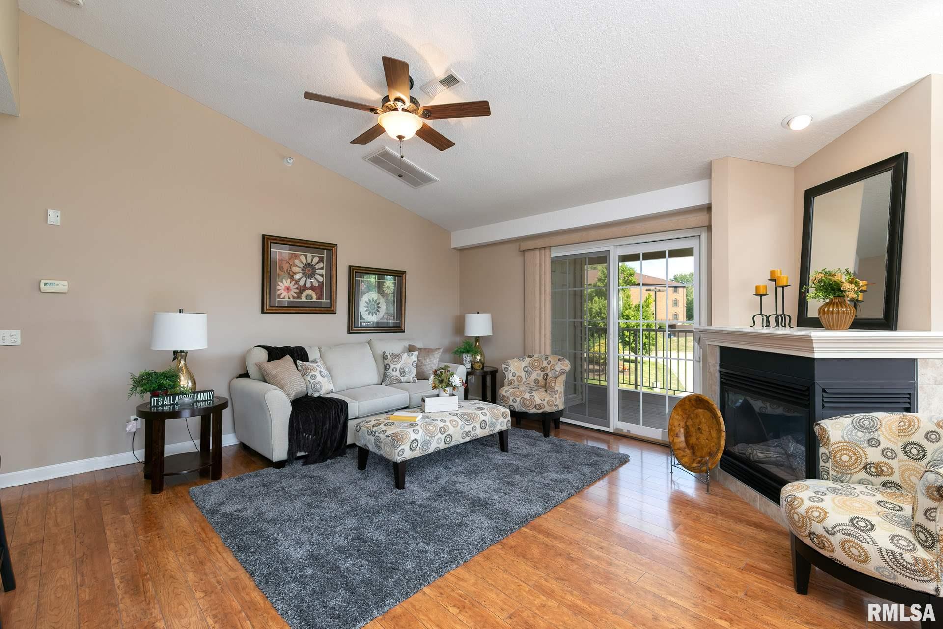 1237 East Kimberly Road Bettendorf, IA 52722 - Photo 9 of 20 Gallery Image 9