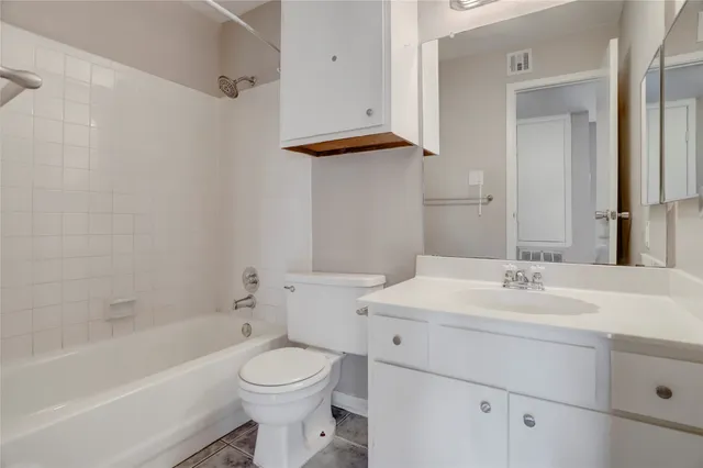 $99,500 | 1500 Bay Area Boulevard, Unit 433, Houston, TX 77058