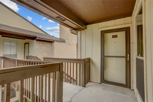 $99,500 | 1500 Bay Area Boulevard, Unit 433, Houston, TX 77058