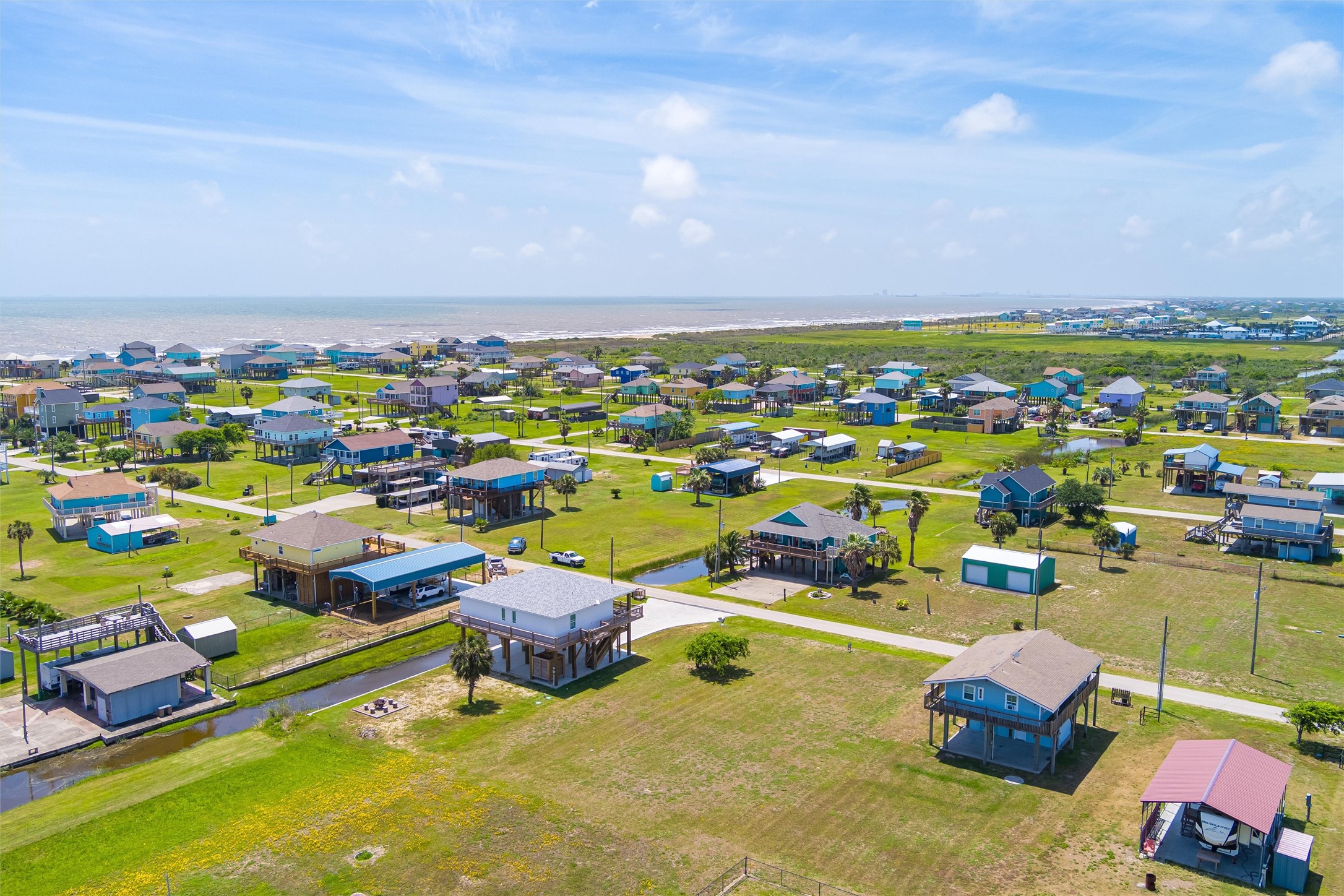 962 South Sage Road Crystal Beach, TX 77650 - Photo 4 of 8