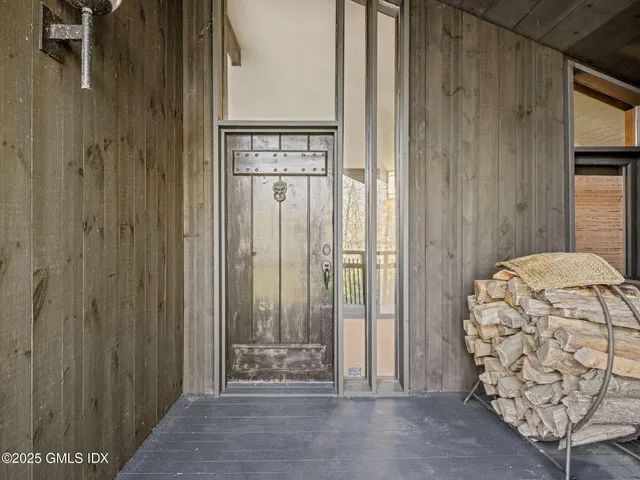 $1,995,000 | 484 Cognewaugh Road, Cos Cob, CT 06807