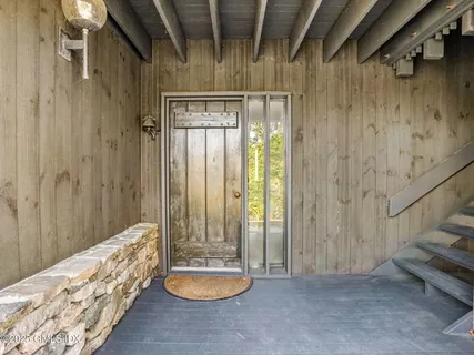 $1,995,000 | 484 Cognewaugh Road, Cos Cob, CT 06807