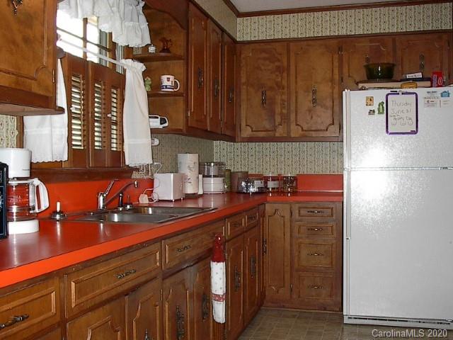 2994 Laboratory Road Lincolnton, NC 28092 - Photo 3 of 27 Gallery Image 3