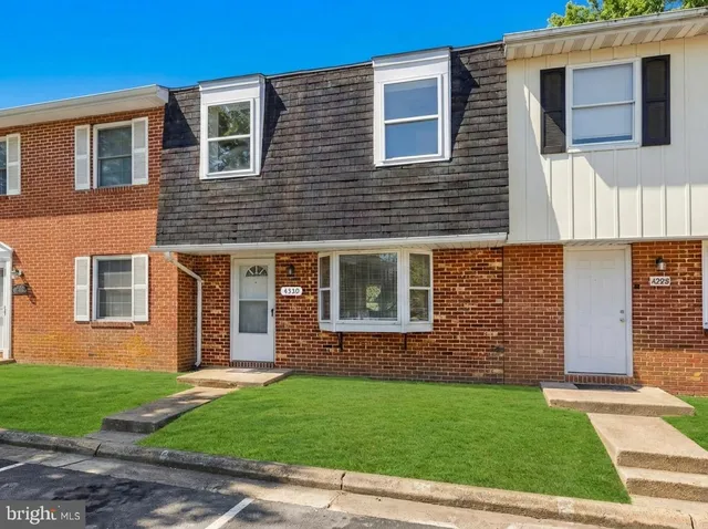 $370,000 | 4530 Appledale Court, Marshall, VA 20115