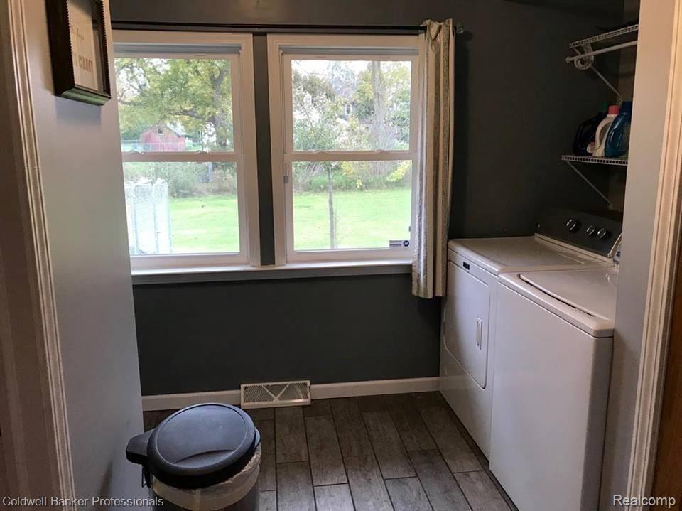 9165 Davison Road Davison, MI 48423 - Photo 9 of 19 house9.jpg