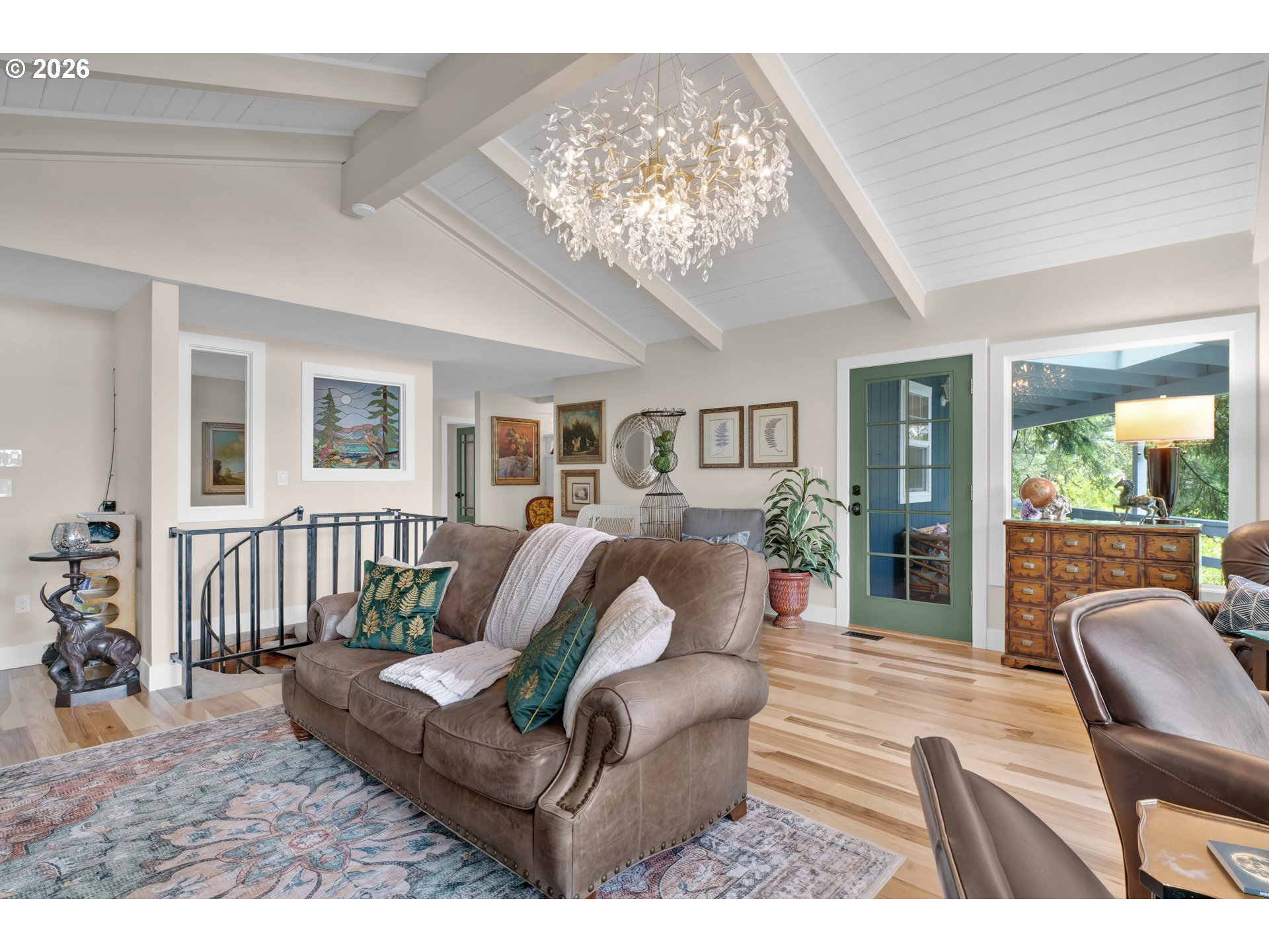 5323 Leavitt Loop Florence, OR 97439 - Photo 11 of 48 Living Room