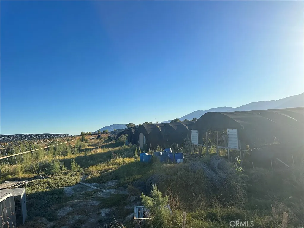 90701 68th Thermal, CA 92274 - Photo 5 of 6 a view of a town with mountains in the background