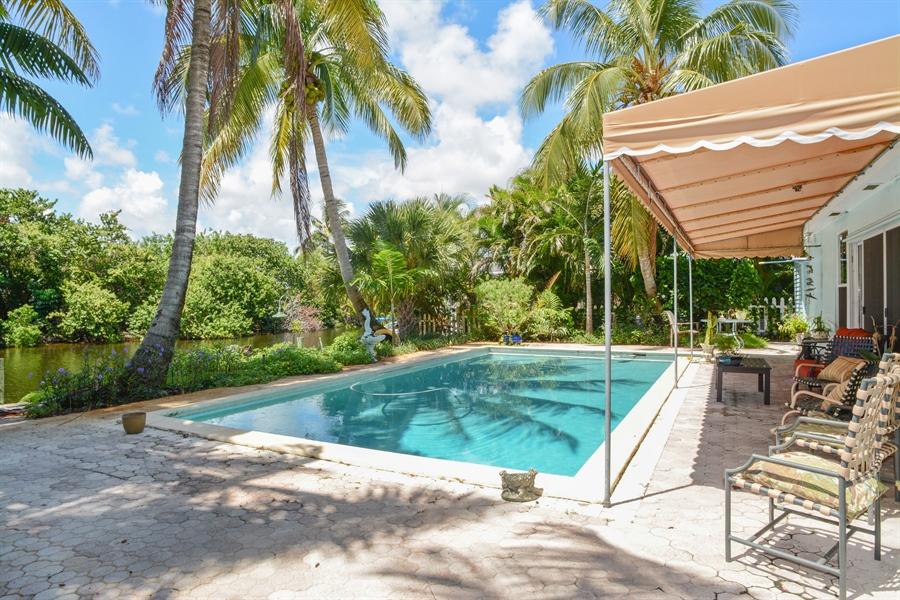 632 Inlet Road North Palm Beach, FL 33408 - Photo 4 of 9 pool east