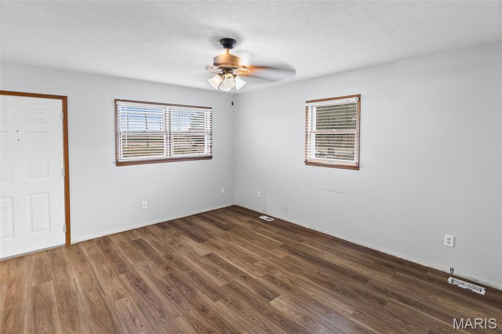 9 North Main Street Moro, IL 62067 - Photo 9 of 27