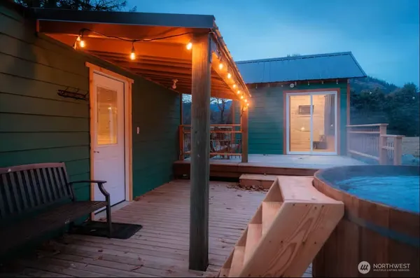 $520,000 | 128 Kauer Road, Randle, WA 98377