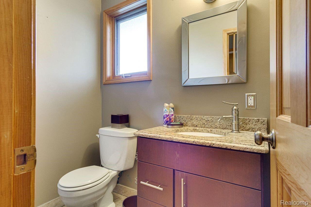 8655 Clinton River Road Sterling Heights, MI 48314 - Photo 21 of 41 8655-21.jpeg