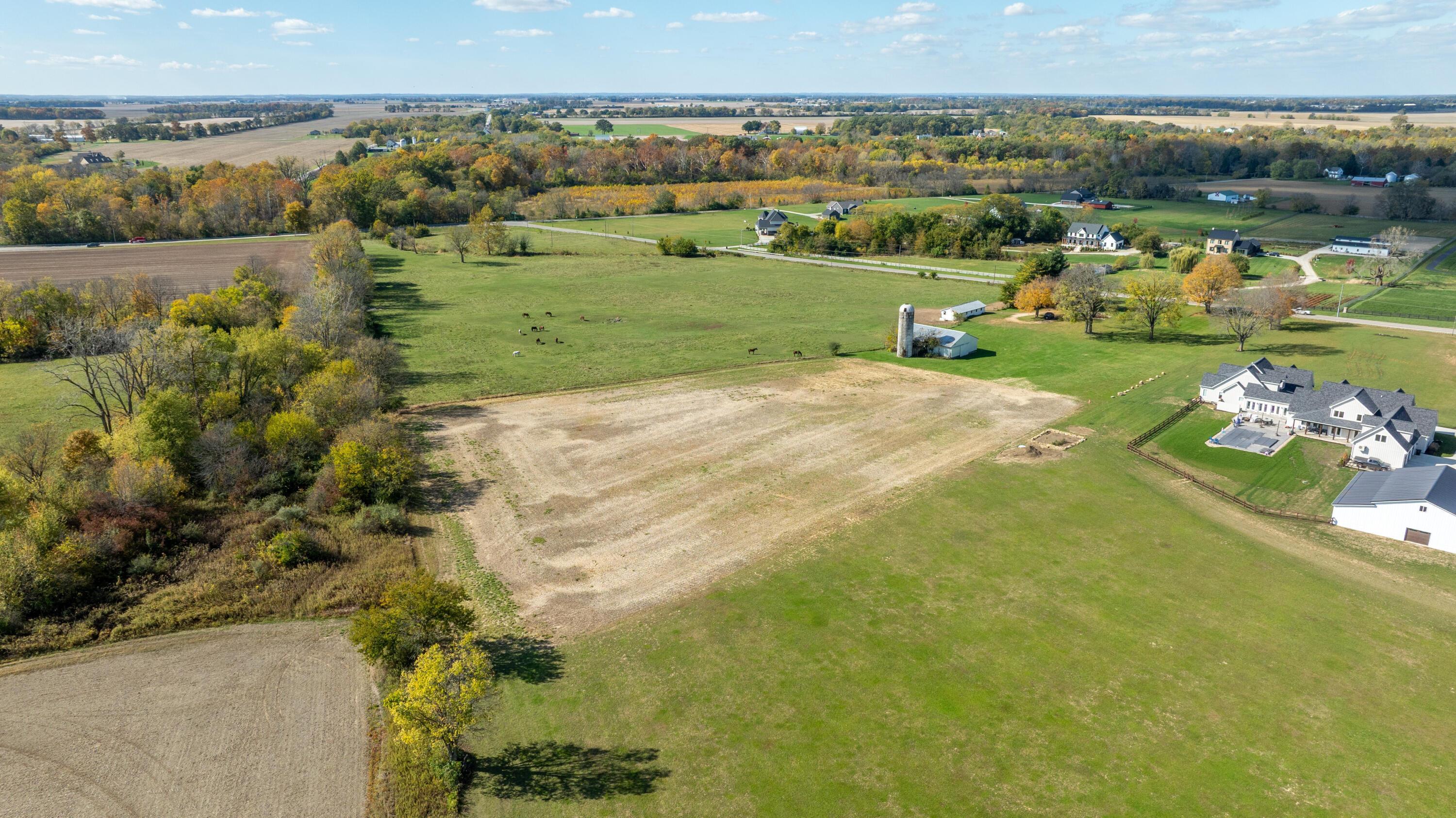 8777 Hayden Run Road Hilliard, OH 43026 - Photo 7 of 10 005