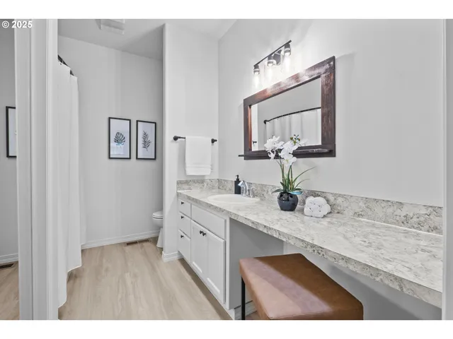 $467,900 | 240 Norway Street, Silverton, OR 97381