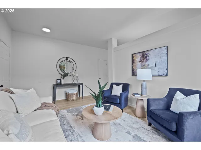 $467,900 | 240 Norway Street, Silverton, OR 97381